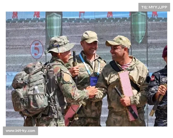 -锋刃-赛场文化交流，古巴选手获赠-轩辕剑-感受中国勇武精神